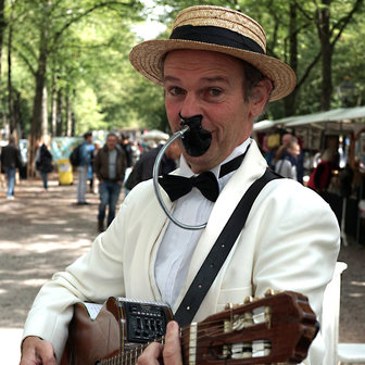 De troubadour. Muziekoptredens op locatie.