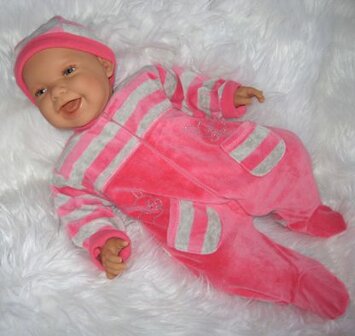 Pop - Babypop - meisje met lieve lach