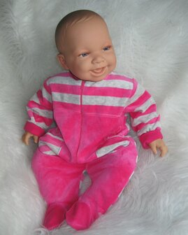Pop - Babypop - meisje met lieve lach
