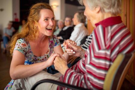 Geluksoptredens in de zorg door Diva Dichtbij