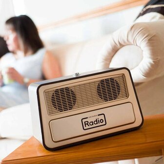 Retro radio met 1 bedieningsknop voor mensen met dementie bruin