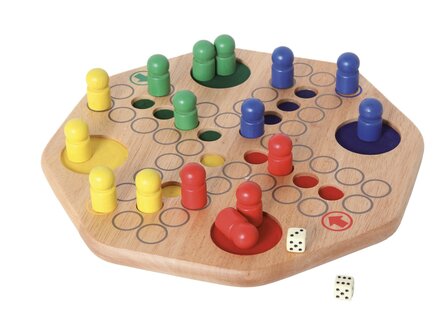 XL houten Ludo speelbord tijdens het spel met pionnen in beweging