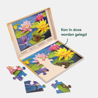 Dementievriendelijke puzzel Lily Pond in open doos, met grote stukken die direct in de doos gelegd kunnen worden.