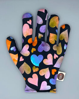 Warm handje | koesterkussentje - Hartjes Multi Color