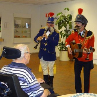 1234Muziek - Muziekoptreden gericht op contact, beleving, zang en beweging