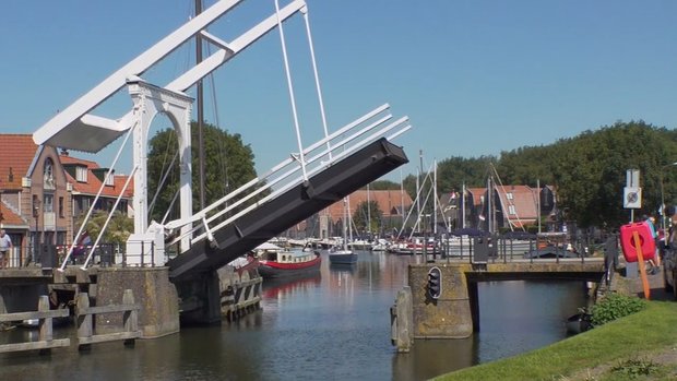 USB - Waterland. Rustige film van 34 minuten