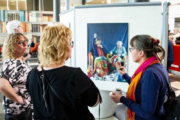 Expositie - AlzheimerFluisteren ‘zie wie ik aan het worden ben’ 