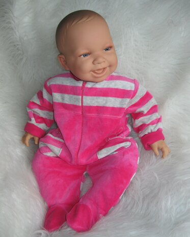Pop - Babypop - meisje met lieve lach