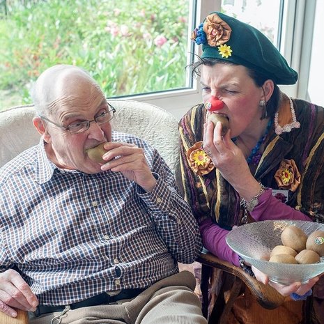 miMakker Bakkie - een clowneske ontmoeting