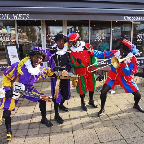 Pepernotenkrakers - Muziekoptreden tijdens de sinterklaas weken