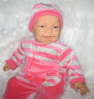 Pop - Babypop - meisje met lieve lach